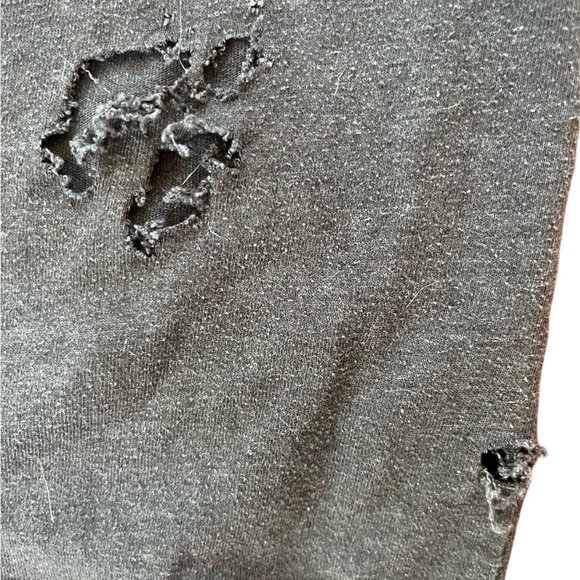 Cherokee wildlife tracks 18M shirt - with holes - Picture 8 of 9